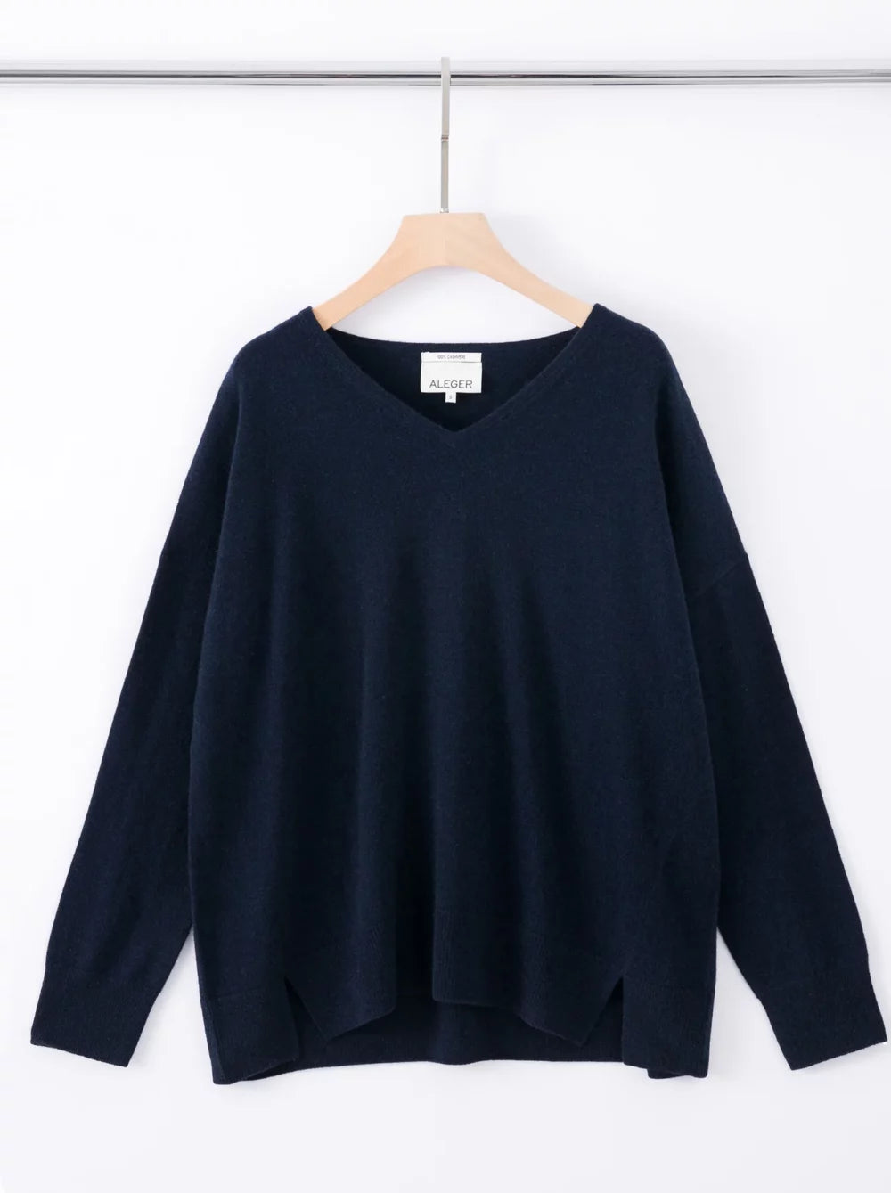 Aleger Cashmere - N.2103 Aleger Cashmere Oversized V-Neck Knit