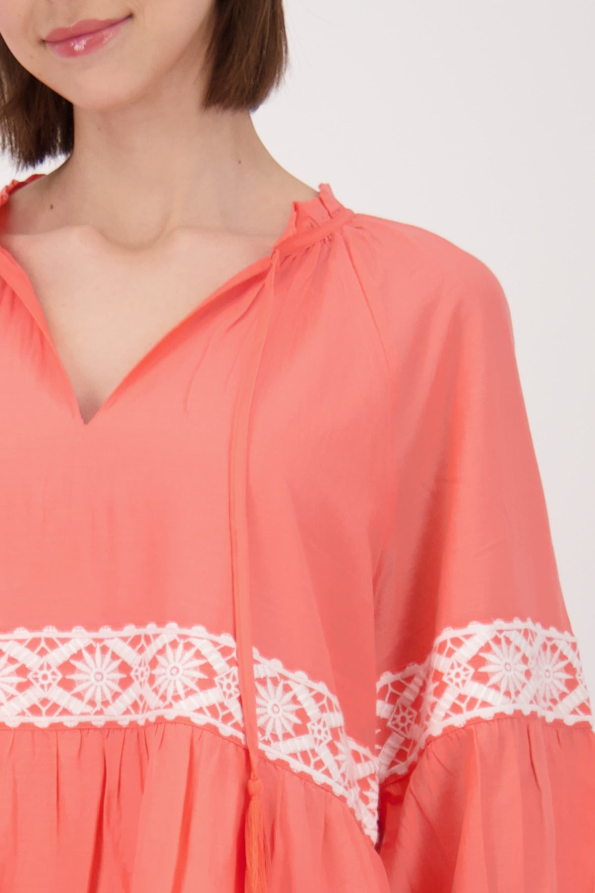 Monari - Round Neck Embroidery Dress