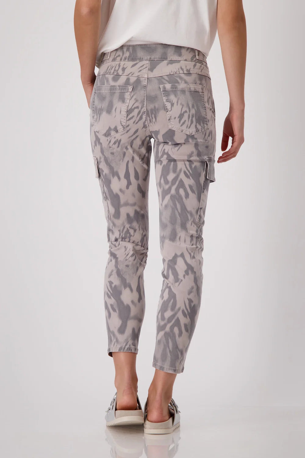 Monari - Tiger Print Cargo Pants