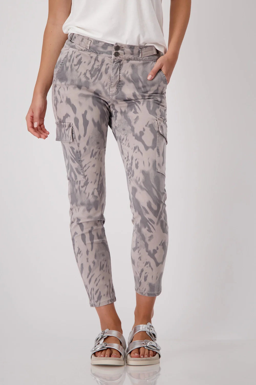 Monari - Tiger Print Cargo Pants