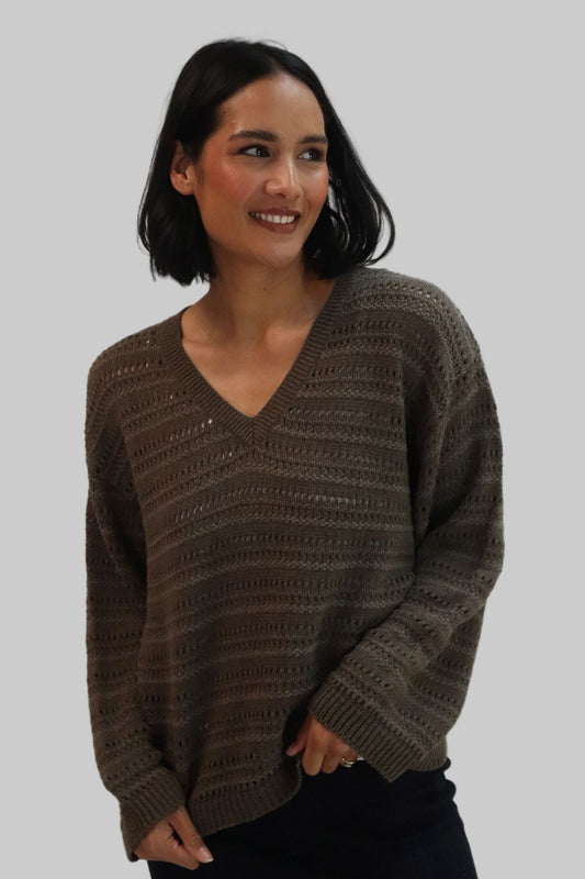 Tatano - Trellis V-Neck Sweater