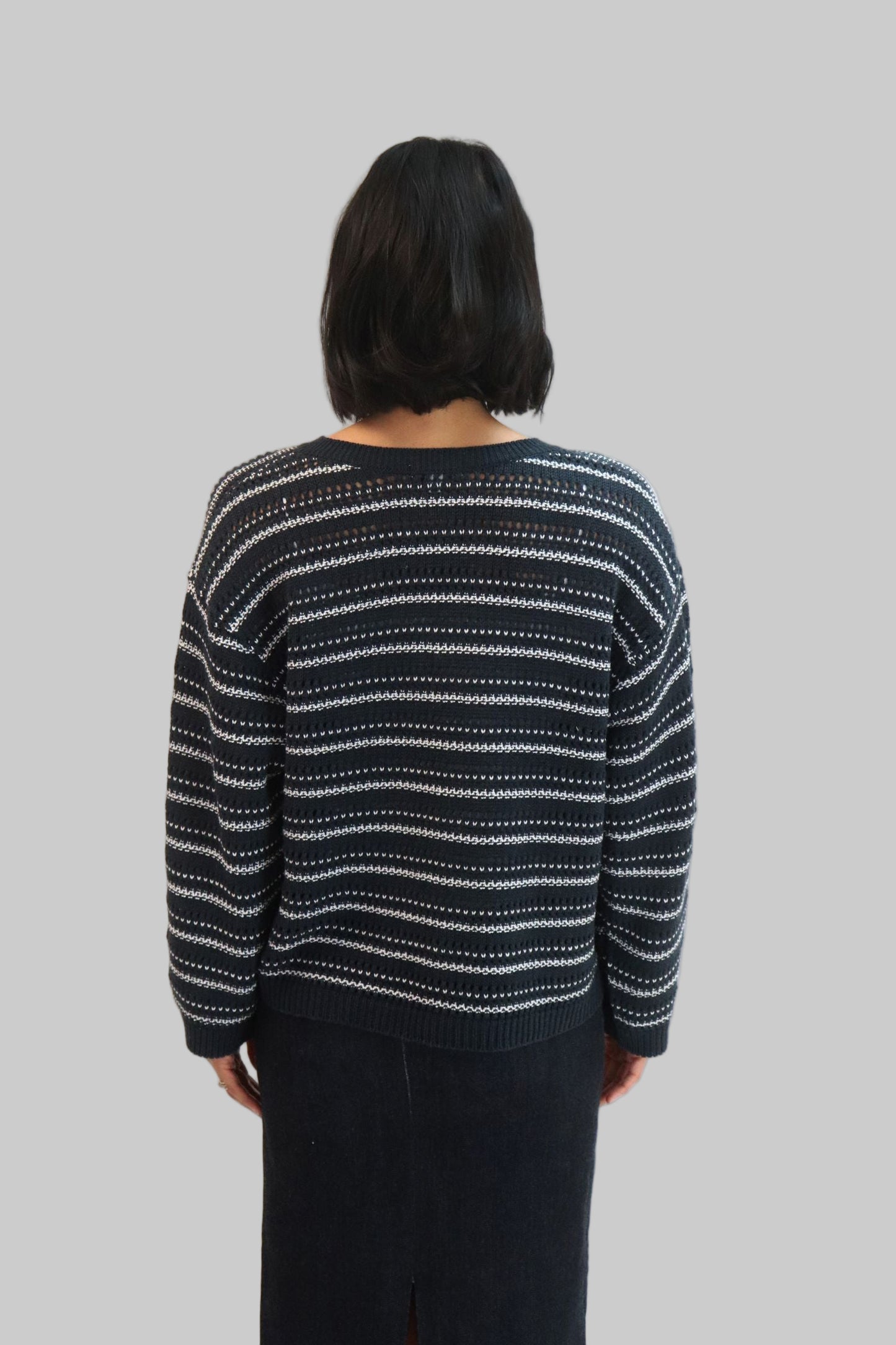 Tatano - Trellis V-Neck Sweater