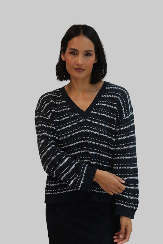Tatano - Trellis V-Neck Sweater