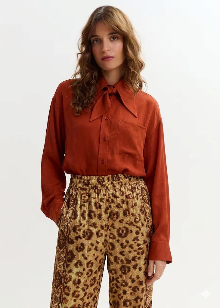 Essentiel Antwerp - Jordana Oversized Tie Collar Shirt