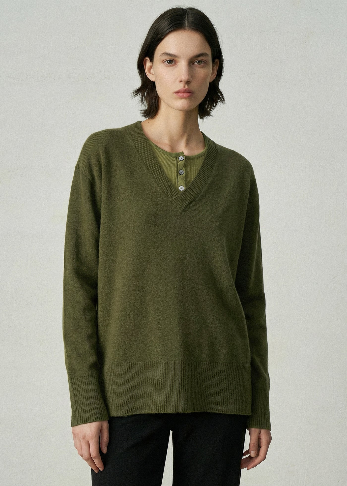 Aleger - Cashmere Gorgeous V-Neck Sweater