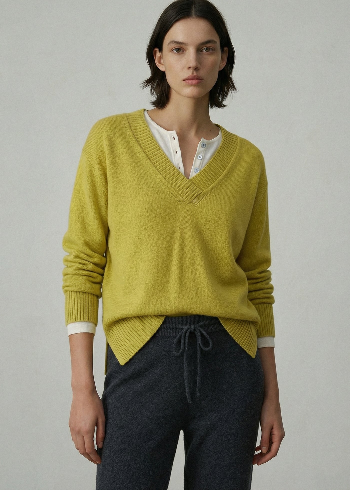 Aleger - Classic V-Neck Sweater