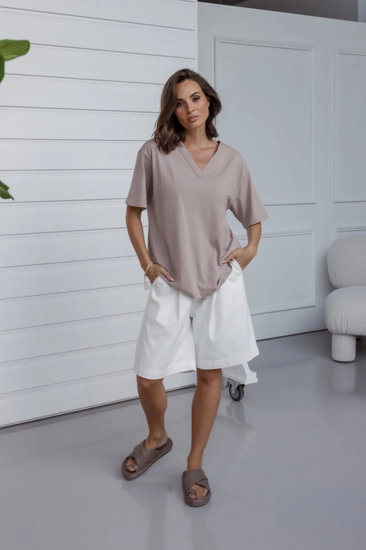 Alexandra - NIX V-Neck Tee