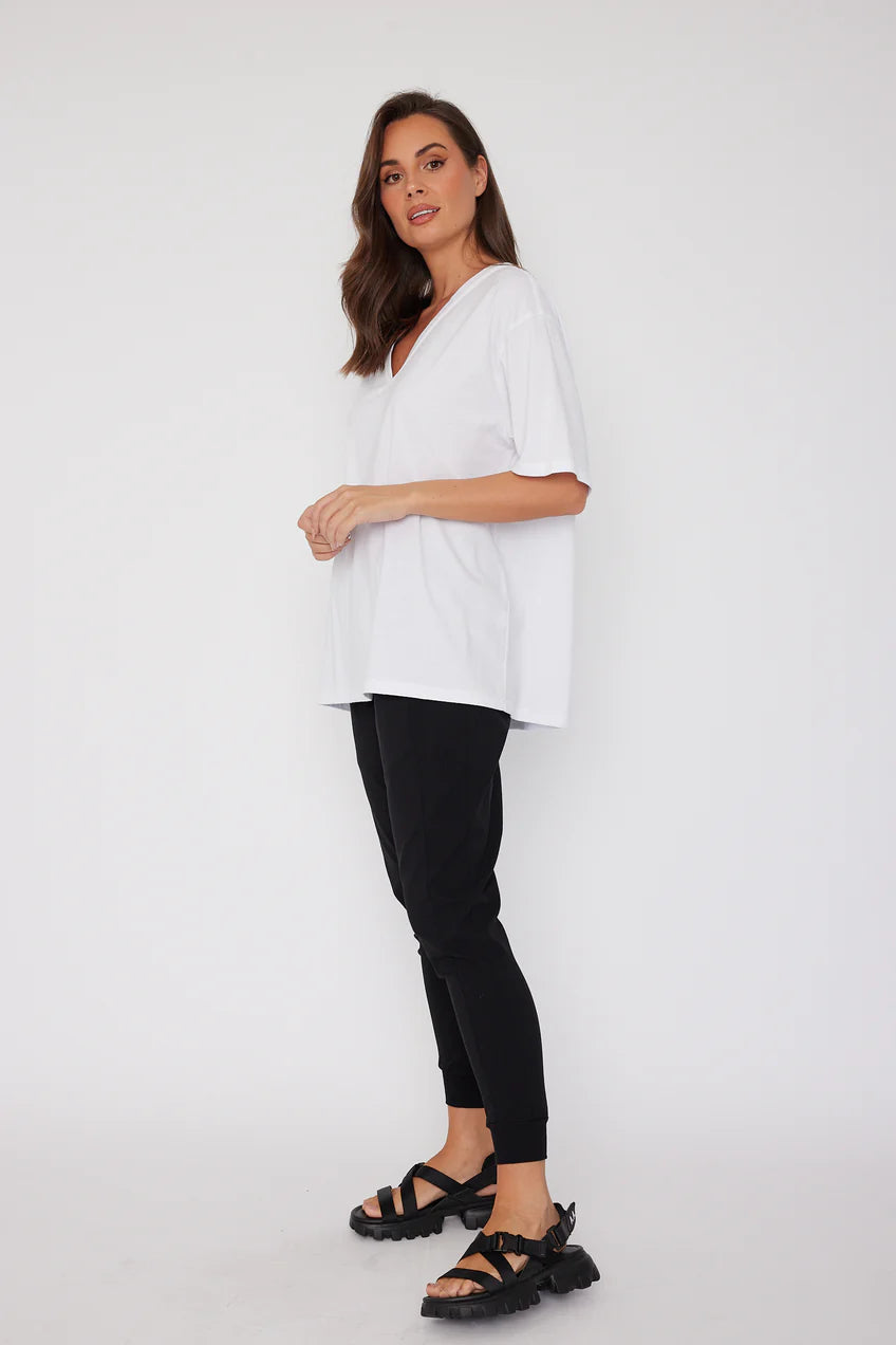 Alexandra - Nix V Neck Tee