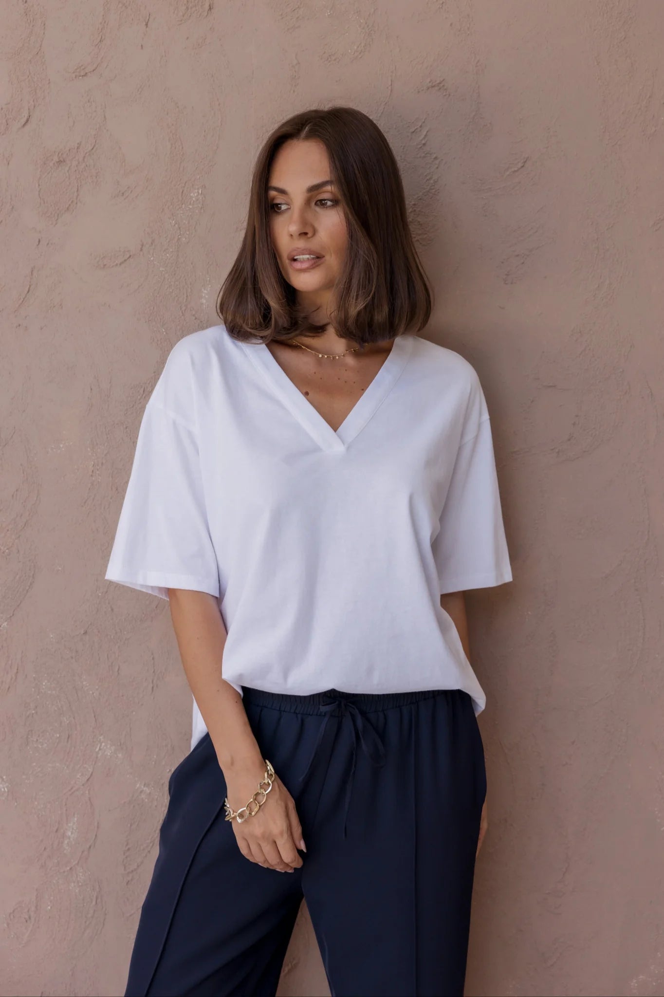 Alexandra - NIX V-Neck Tee