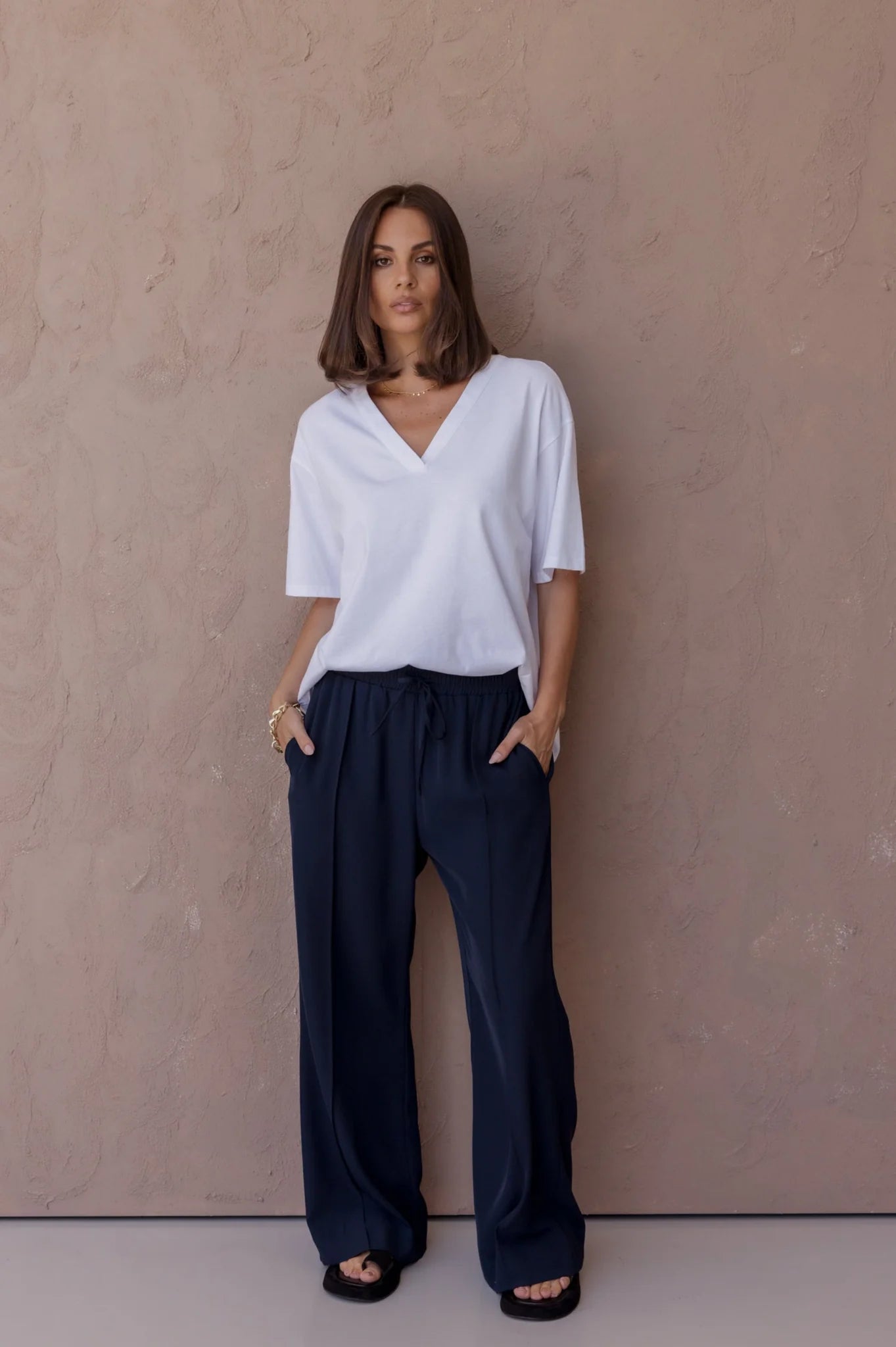 Alexandra - NIX V-Neck Tee