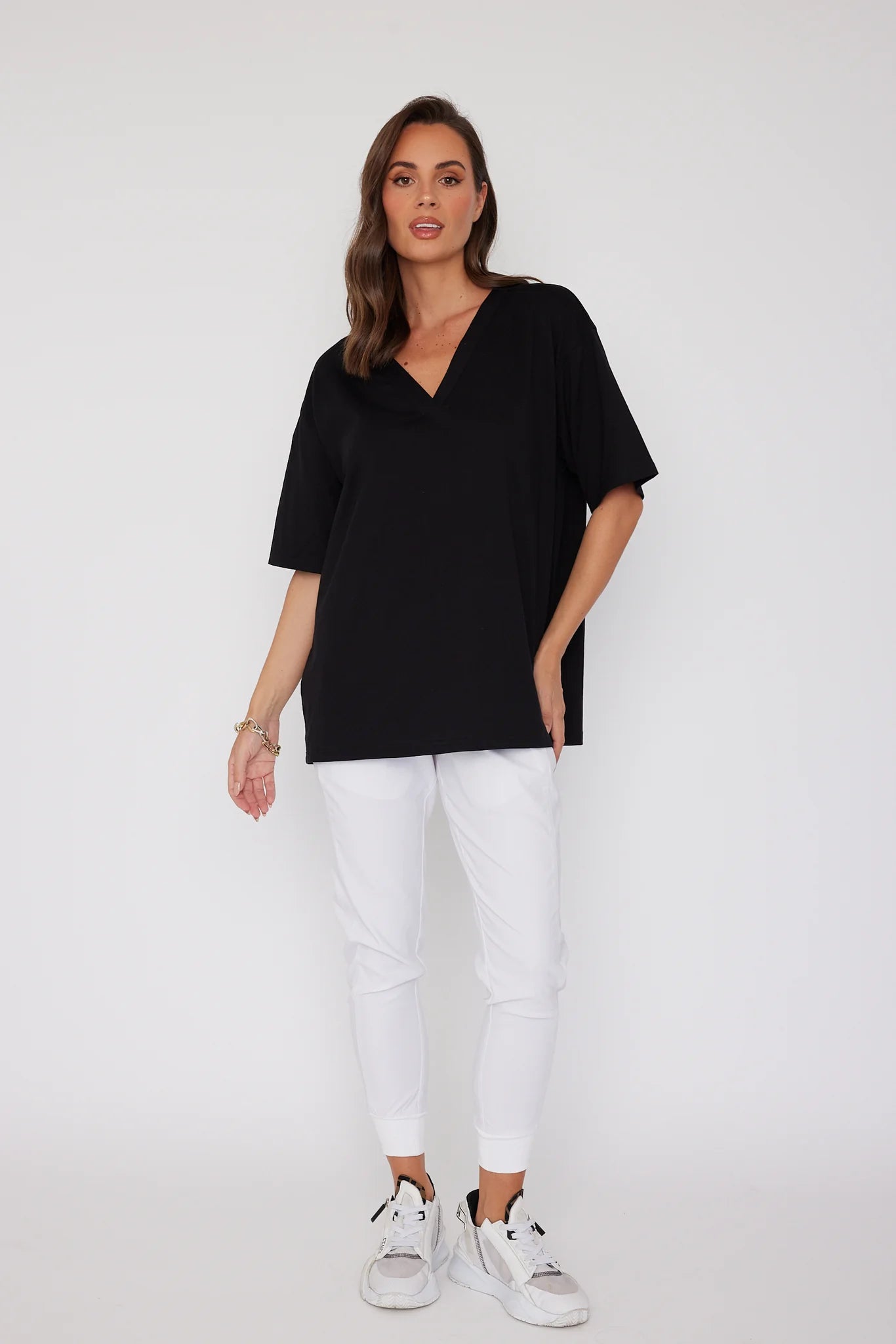 Alexandra - NIX V-Neck Tee