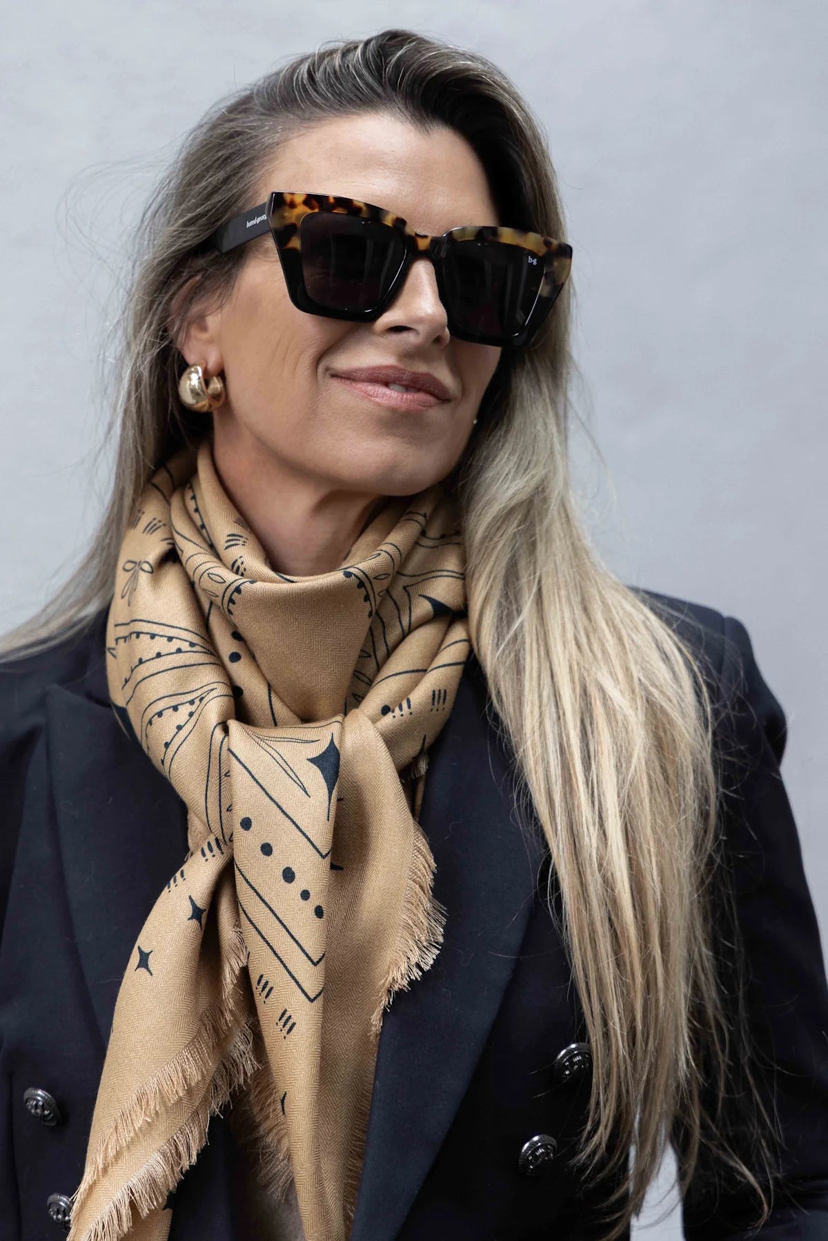 Dark Hampton - The Holden Scarf