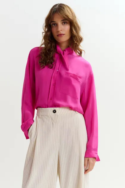 Essentiel Antwerp - Jordana Oversized Tie Collar Shirt