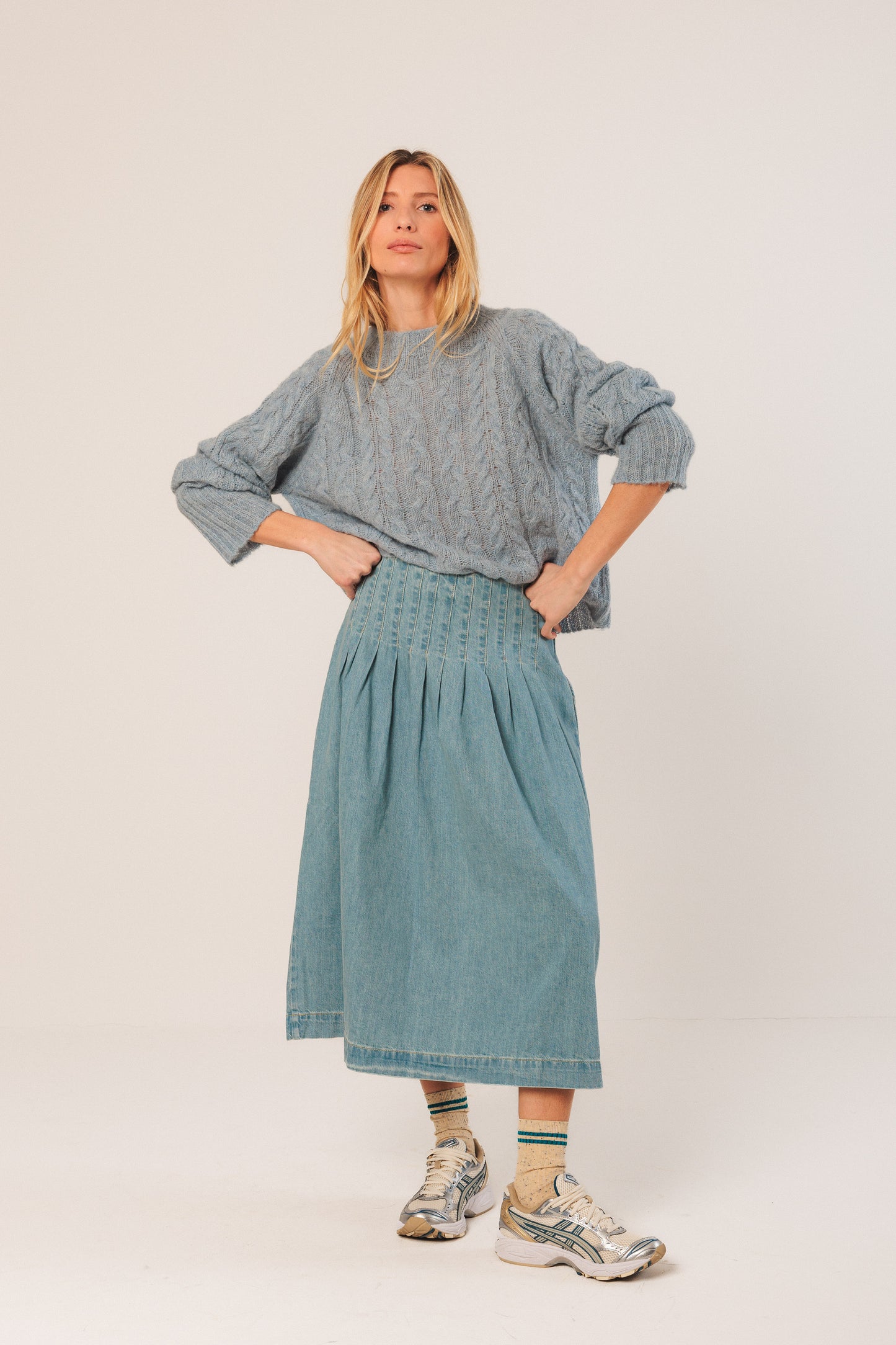 INDI&COLD - Cable Knit Crop Sweater