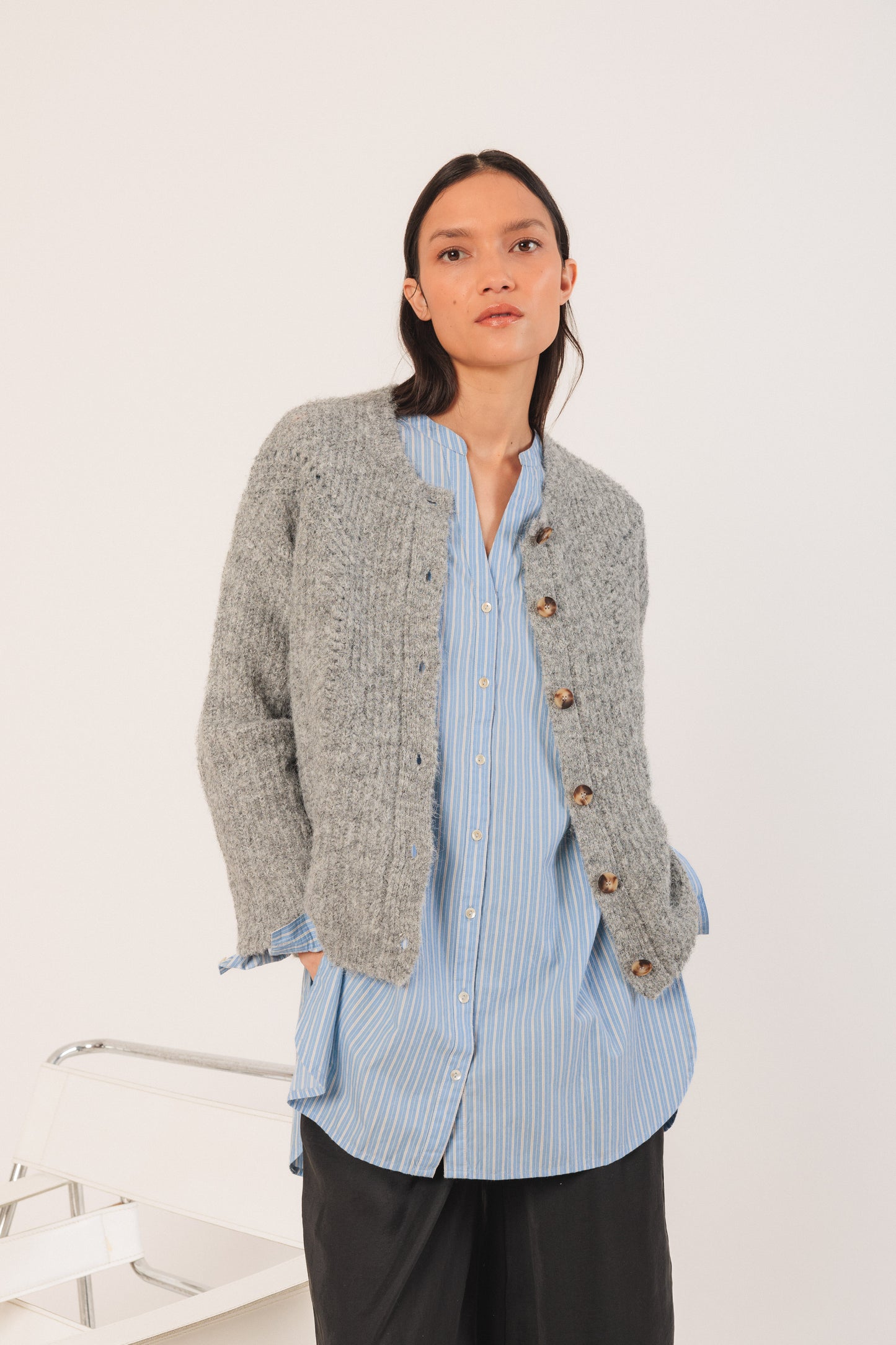 INDI&COLD - Crew Neck Cardigan