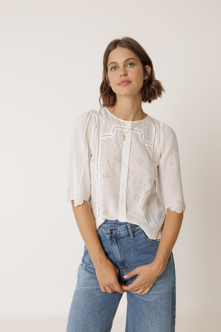Indi &amp; Cold - Boxy Shirt with Schiffli Embroidery