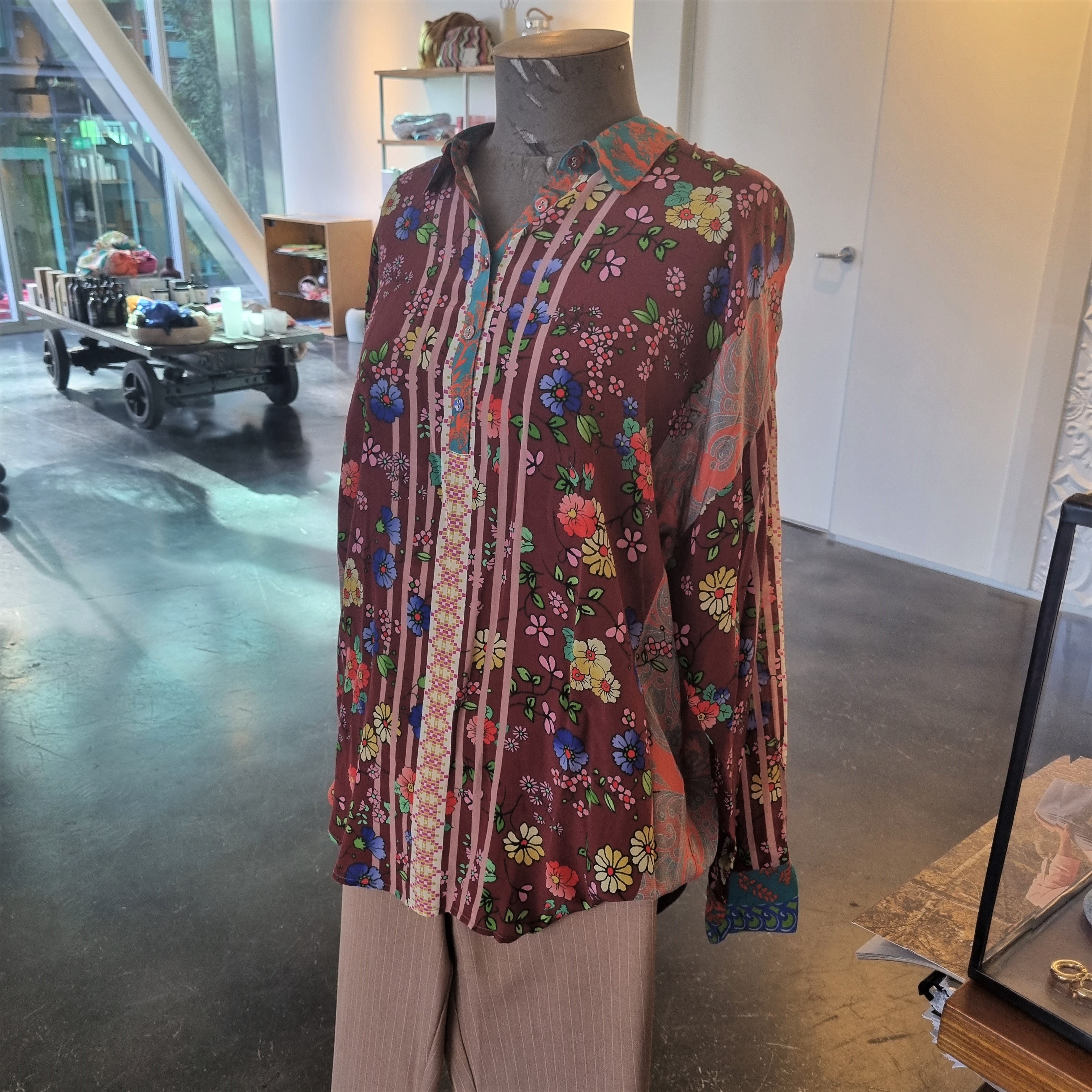 Johnny Was - Teaberry Lotus Blouse – Maggie Potter