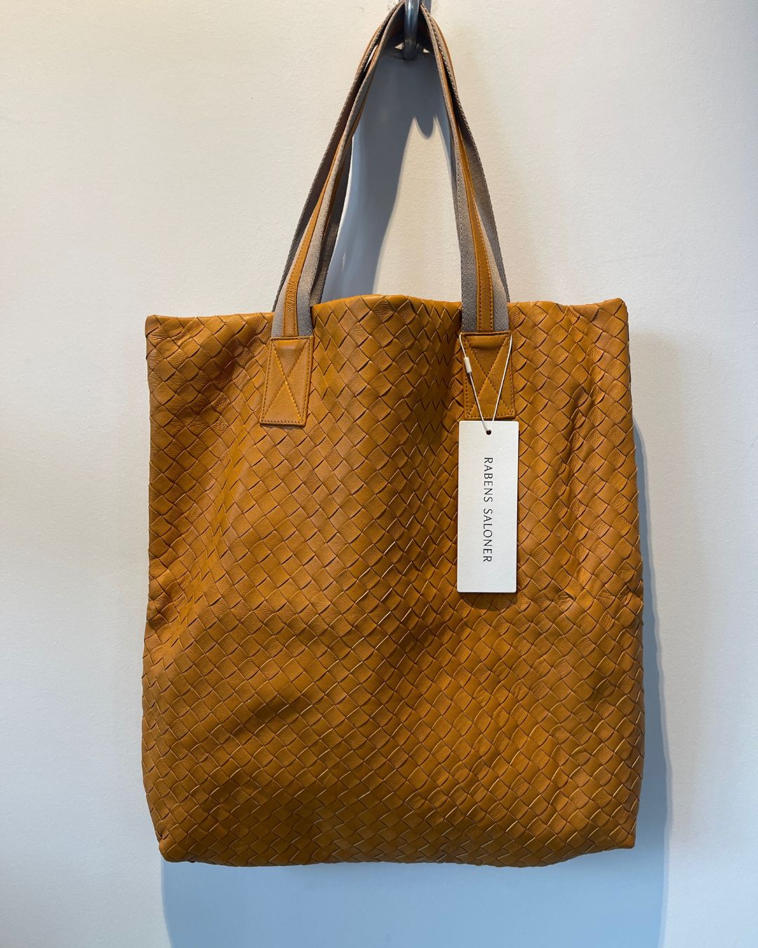 Rabens Saloner - Cefora Basket Weave Leather Bag