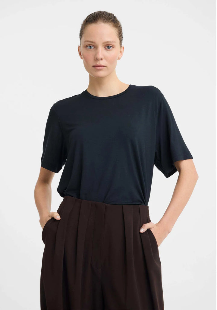 Morrison - Liana Tee