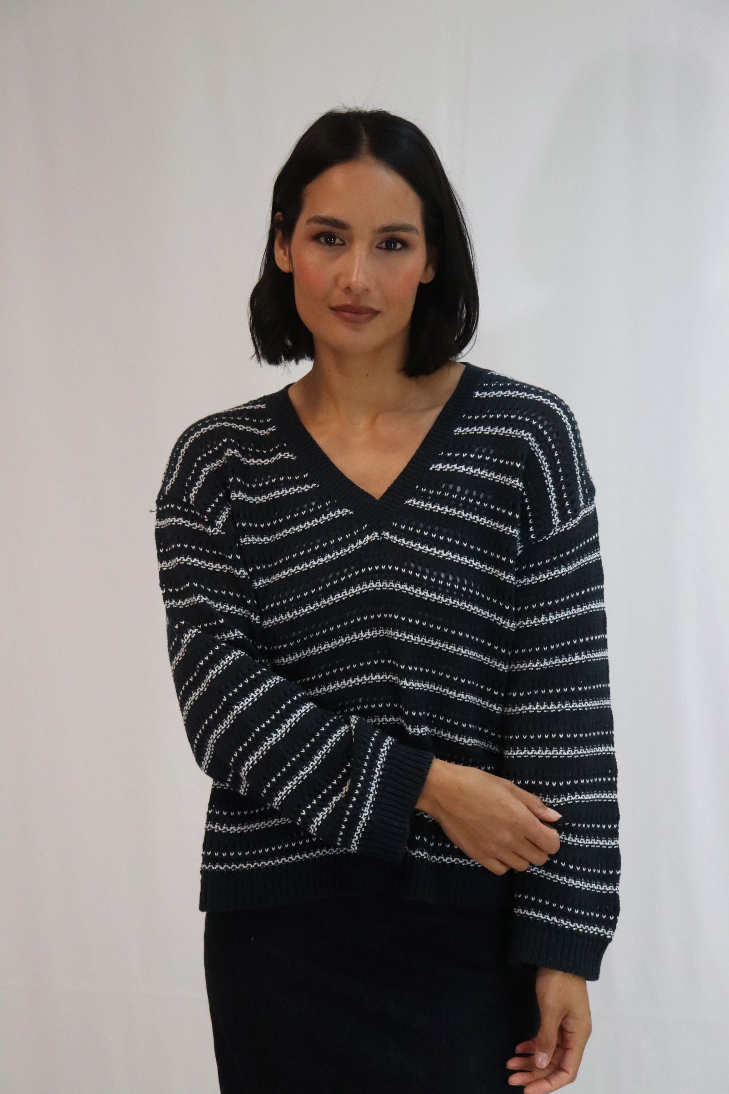 Tatano - Trellis V-Neck Sweater
