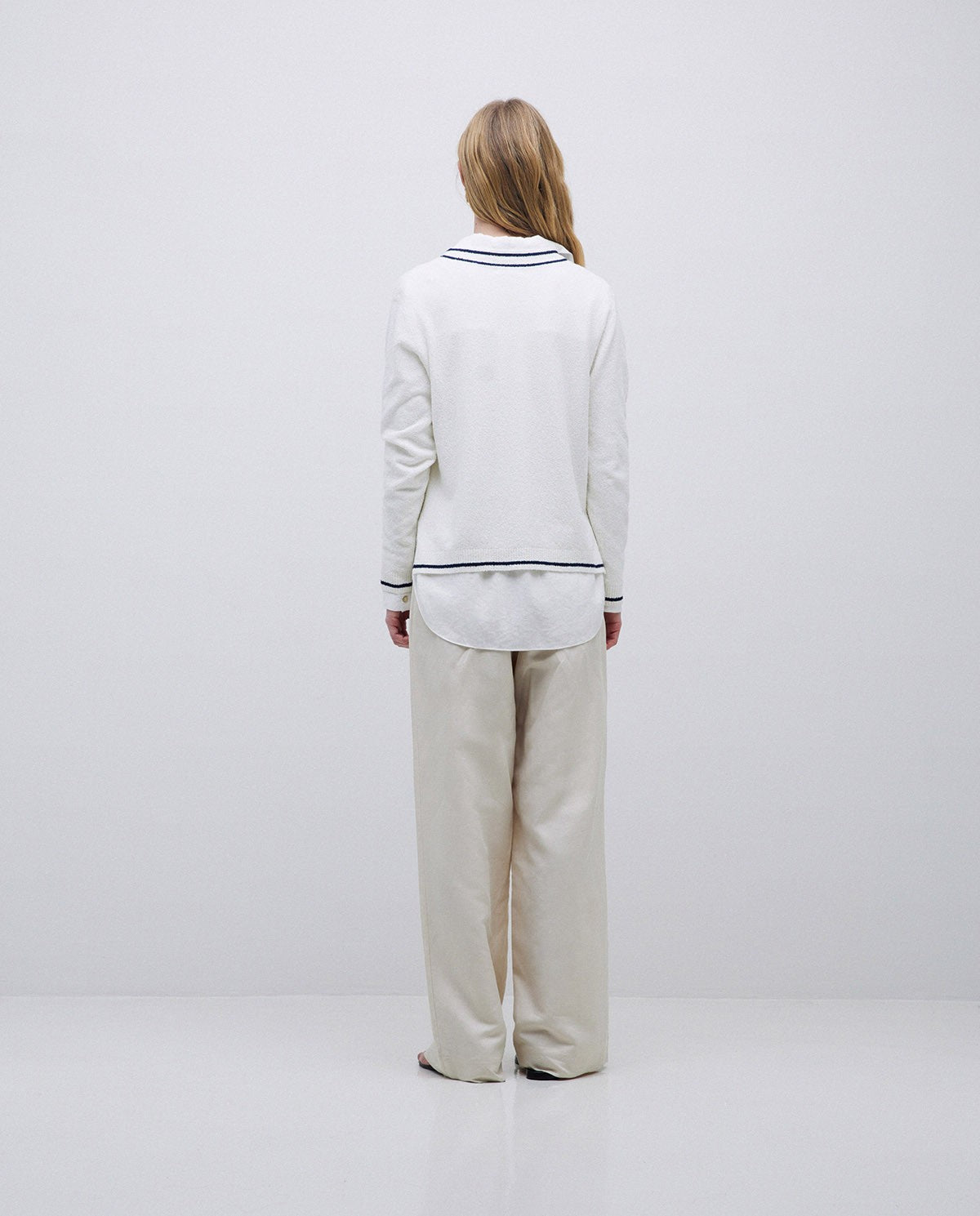 Yerse - V-Neck Contrast Jumper