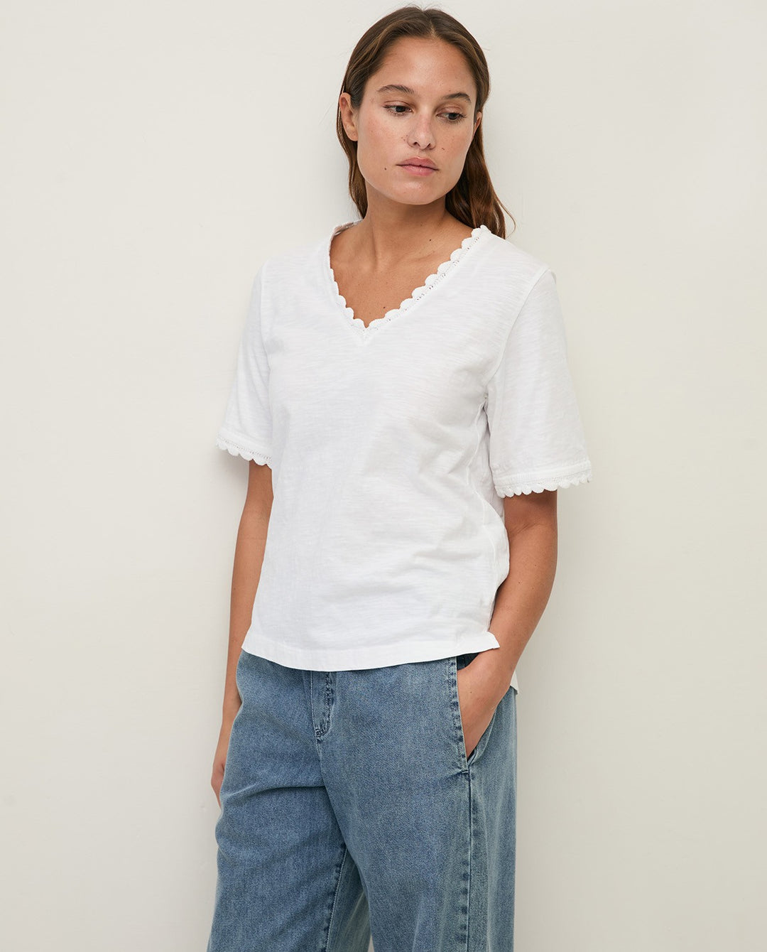 Yerse - V-neck T-shirt