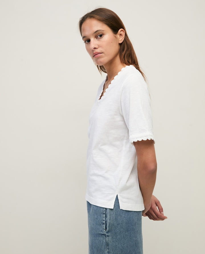 Yerse - V-neck T-shirt