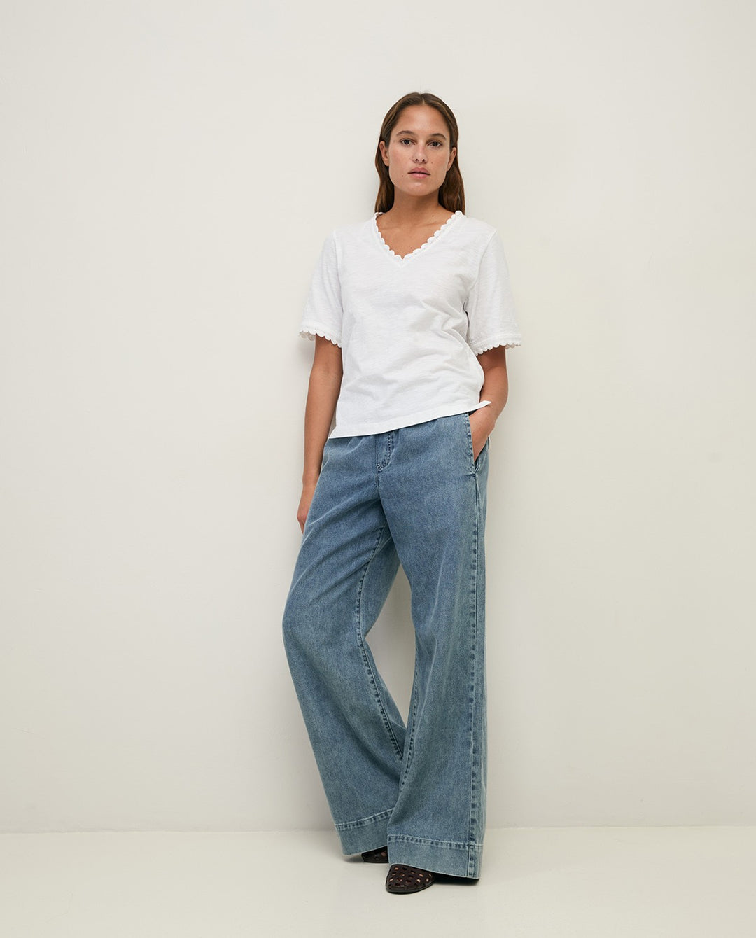 Yerse - V-neck T-shirt