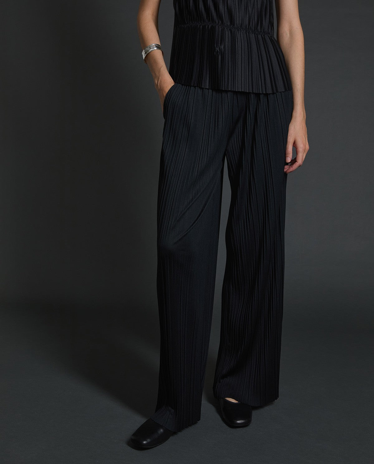 Yerse - Wide Leg Pleated Pants