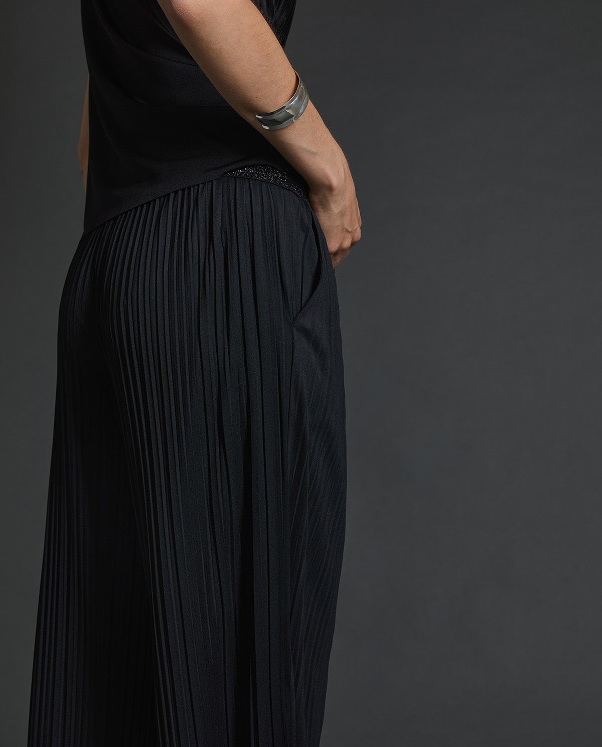 Yerse - Wide Leg Pleated Pants