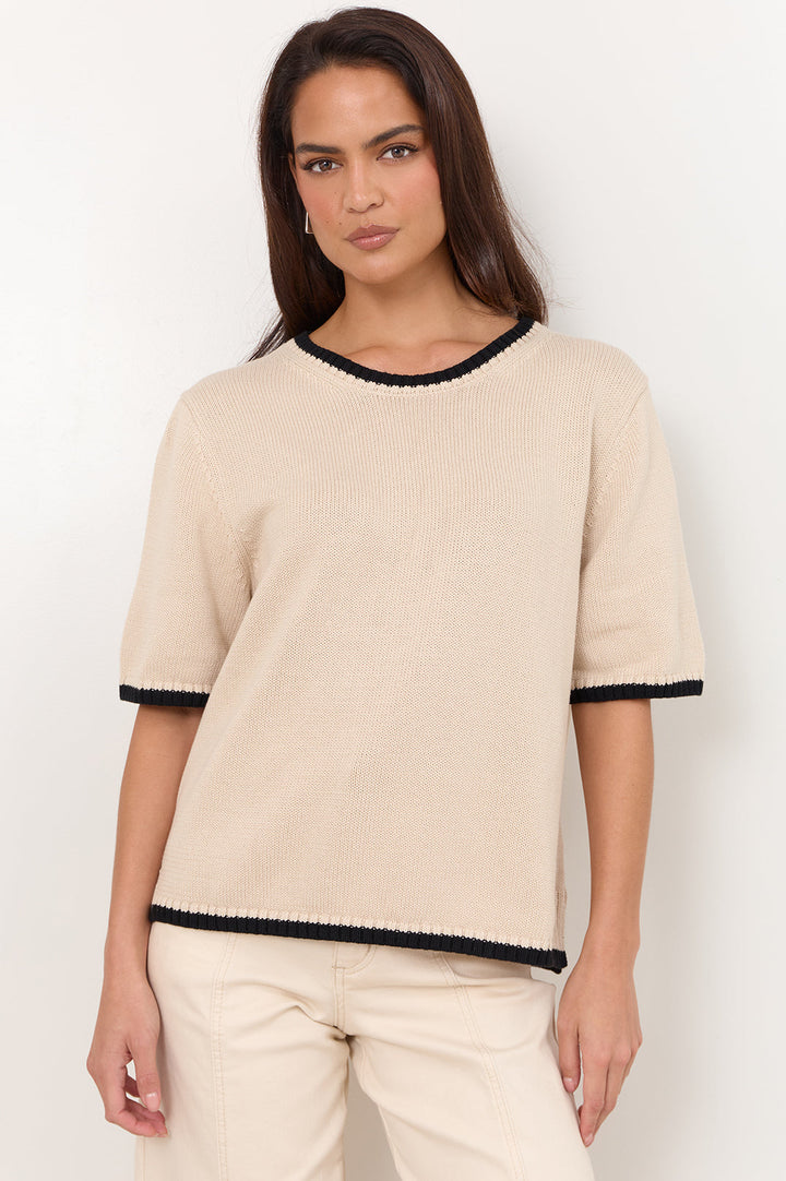 adorne - Brigette Contrast Trim Knit Top