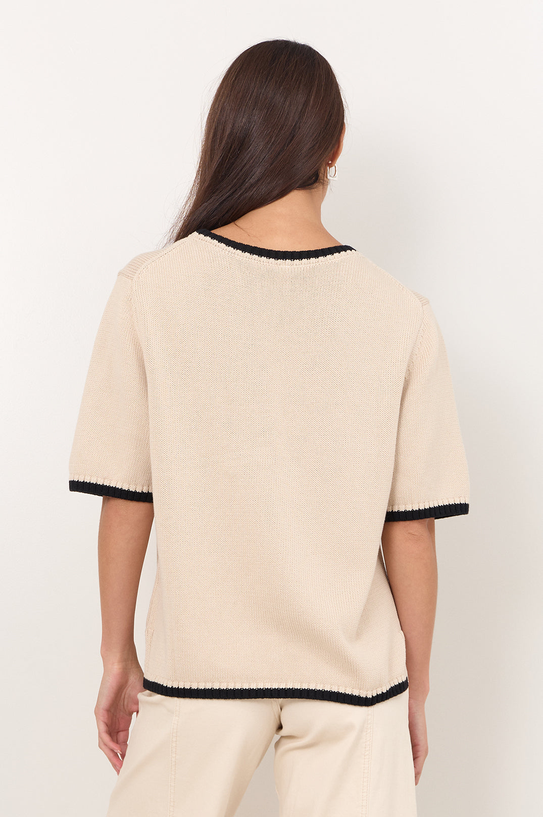 adorne - Brigette Contrast Trim Knit Top