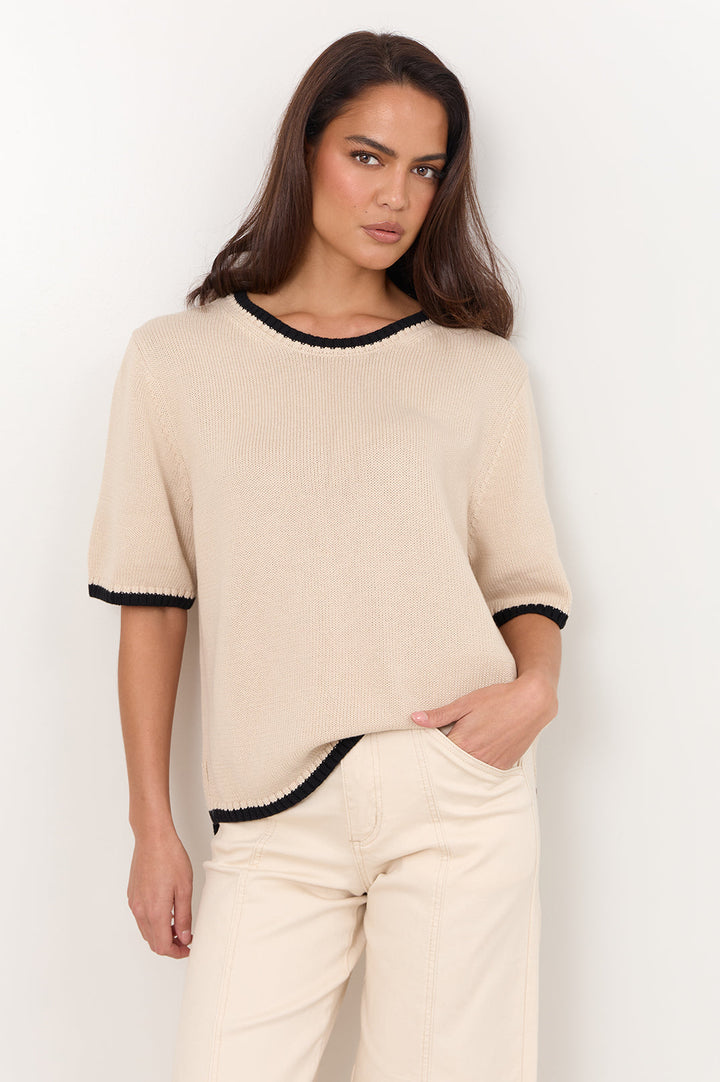 adorne - Brigette Contrast Trim Knit Top